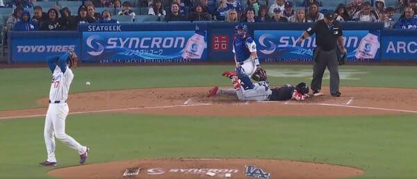 '진심으로 화가 났다' 이례적으로 분노 표출한 오타니, 美에서도 화제...155km 강속구 던지고 머리 감싸 쥔 이유는?