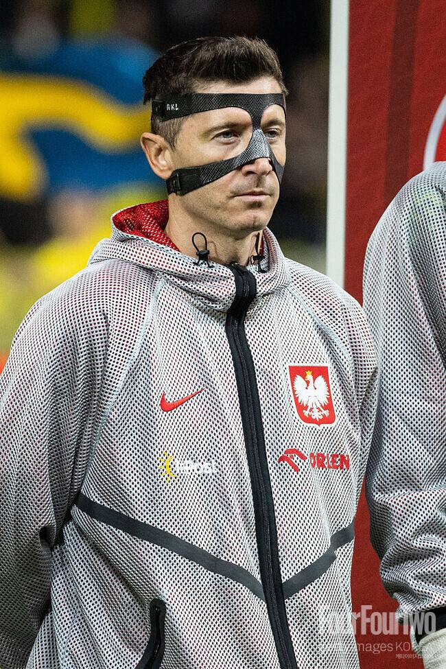 손흥민급 국민 영웅 끝났다...'165G 89골' 레전드 마지막 월드컵 무산→은퇴 암시