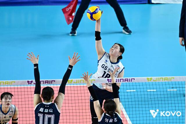 ‘감독 부재’ GS칼텍스 VS ‘실바 부상’ 도로공사, 챔프 2차전 누가 웃을까