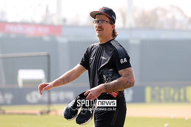 ‘김도영 상대로 강수’ 염경엽 과감한 결단, LG 개막 첫 승 이끌었다… 오지환 선발 제외 이유는?