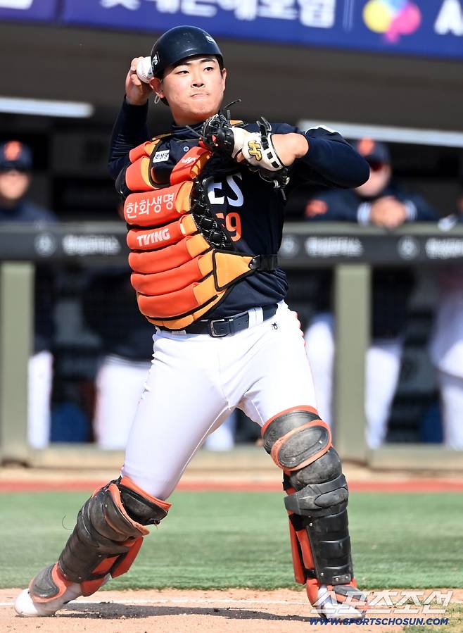 개막 5일만에 달라진 한화의 한가지 → '거포 포수' 선발출전…문동주와 호흡 어떨까 [대전In&Out]