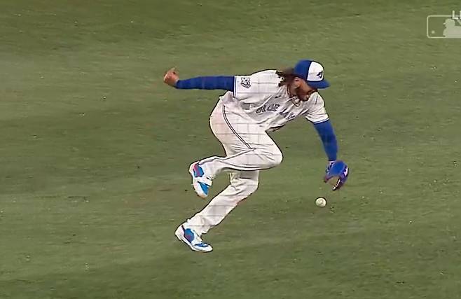 '비관적 진단 결과' 폰세 1152억 처남에게 선수단 라커 제공? 무슨 사연인데