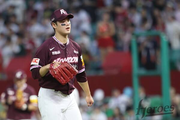 정우주 거르고 뽑은 키움 정현우, 첫 등판부터 고개 떨궜다[스한 이슈人]