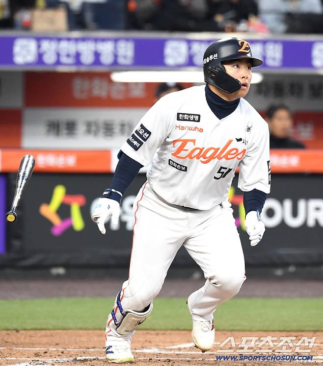 대전 불바다 3연전 싹쓸이+'36점' 신기록!…'장성우 6타점→문동주 난타→오재원 실책→강백호·문현빈 반격포' KT, 한화 잡고 개막 5연승 [대전리뷰]