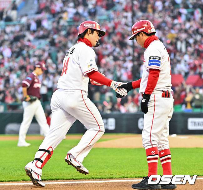 ‘시즌 첫 홈런 폭발’ 작년 부상 악몽 떠올린 519홈런 레전드 “실망시키지 않기 위해 정말 열심히 준비했다” [오!쎈 인천]