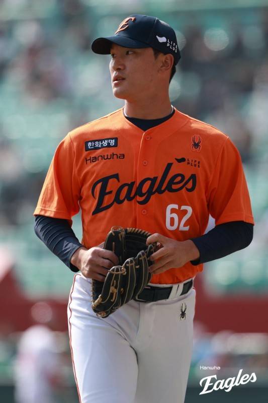 마운드 '총체적 난국' 한화, 누가 나와도 무너진다…문동주마저 대량 실점, 지난해 '철벽 투수진' 어디로 갔나