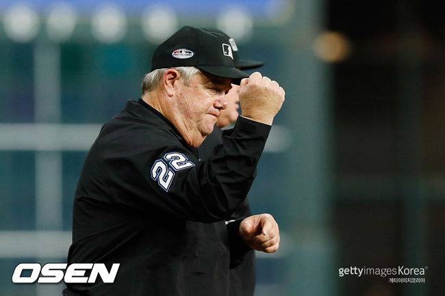 '세계 최초 위엄' KBO가 부럽다니, 조롱당하는 MLB 심판들의 절규