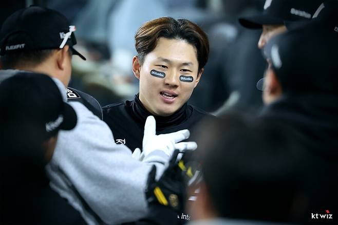 대전에서 대체 무슨 일이?…KT-한화, 3일 동안 59득점-78안타-투수 40명-1171구 '대혈투'