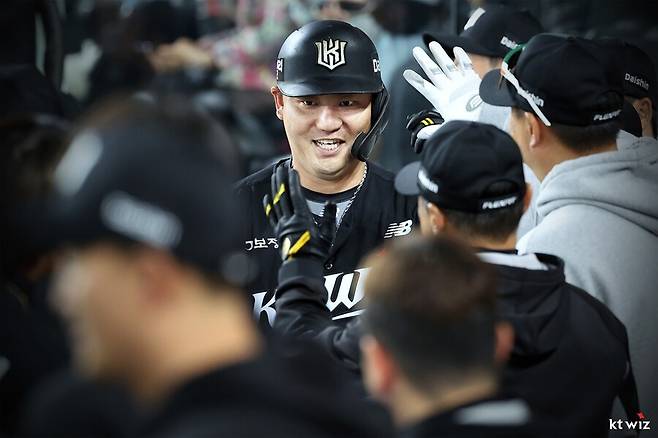 대전에서 대체 무슨 일이?…KT-한화, 3일 동안 59득점-78안타-투수 40명-1171구 '대혈투'
