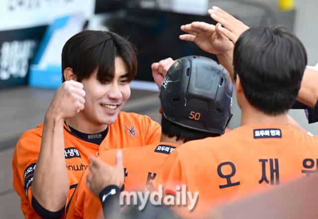 '이런 반전이' 한화 50억 유격수가 韓 타점 1위라니, 10홈런 친 적도 없는데…김경문