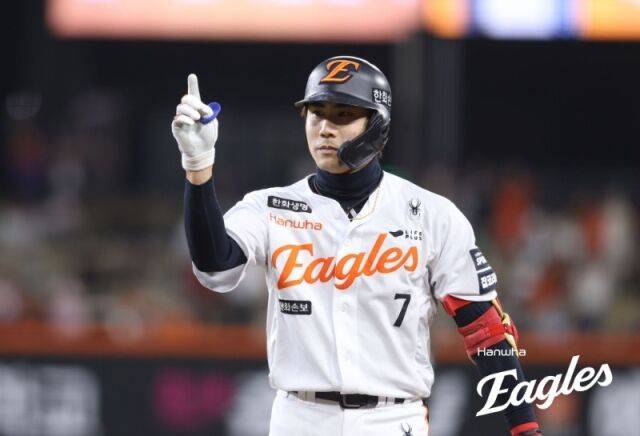 '이런 반전이' 한화 50억 유격수가 韓 타점 1위라니, 10홈런 친 적도 없는데…김경문