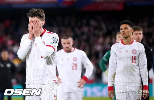 ‘꿀조’라더니 탈락 쇼크…덴마크, 오만 끝에 WC 문턱서 추락