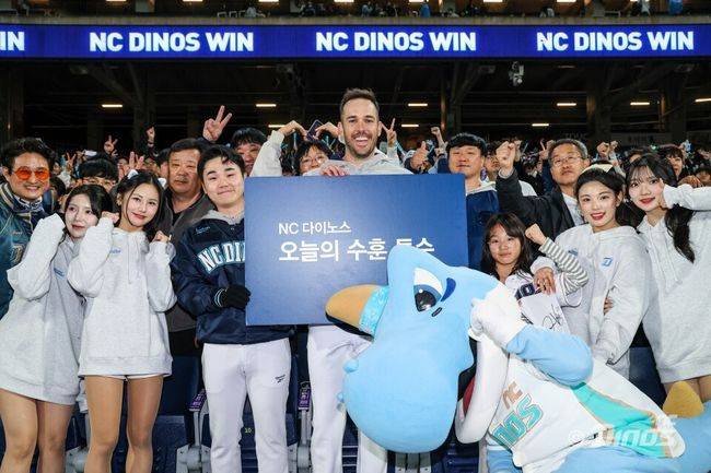 'SSG 계약해지 후회할까' 1.5억에 다시 NC행, 신분 역전 도전…17승 에이스 두고 고민하게 만들까