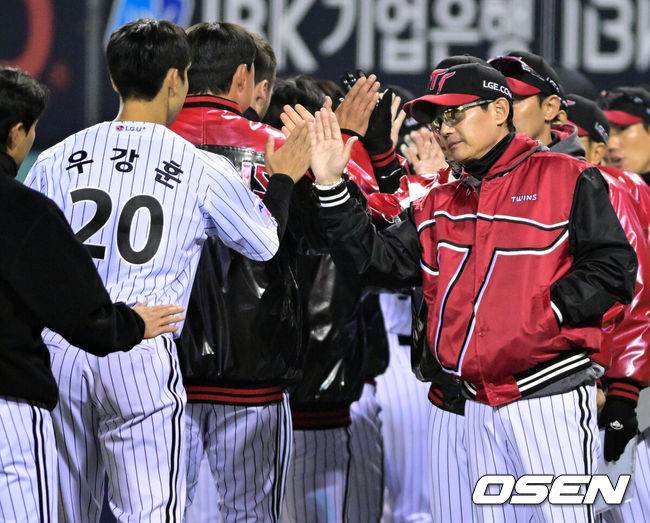 ‘폰와’ 보다 더 강력한 원투 펀치…‘개막 3연패’ LG, 승리 요정 이틀 연속 통했다