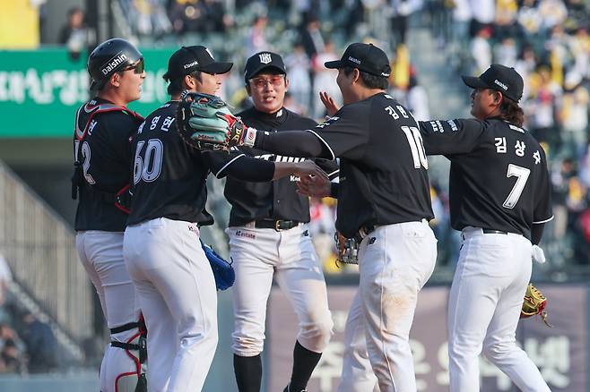 23점을 뽑아도 못 이기는 야구…강팀의 조건은 결국 ‘밸런스’다