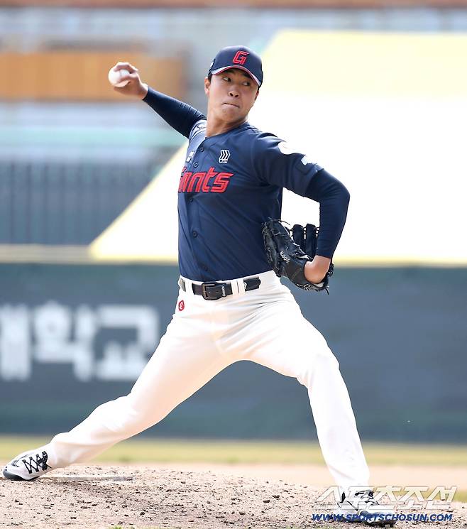 롯데 윤성빈, 사실상 군면제 확인 → 윤성빈은 군대 가려고 했다