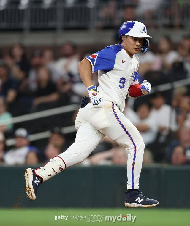 “김하성 AVG 0.250·10홈런·WAR 1.6…우측으로 강하게 칠 수 있어야” 강정호 예상&분석, 120~130G 나간다