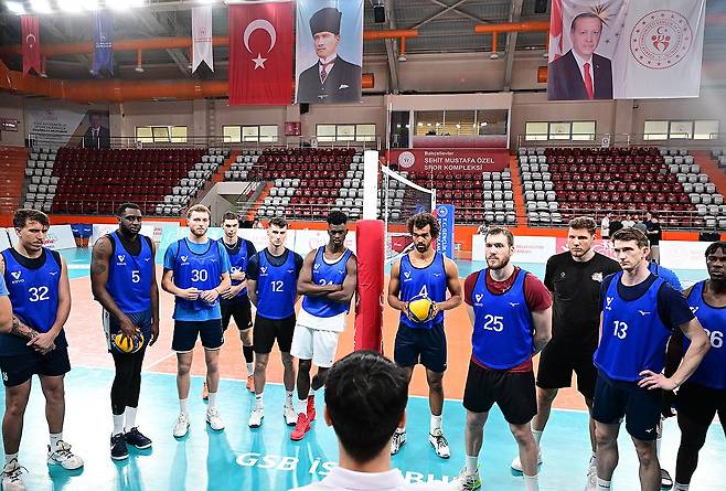 프로배구 외국인 트라이아웃 명단 발표…엘리안·부키리치 신청