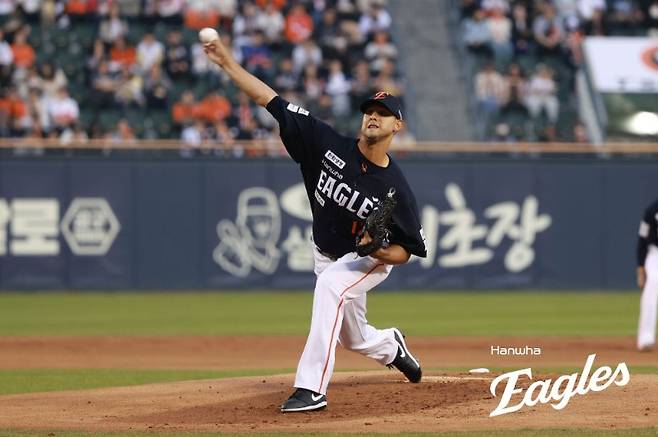 '13안타 대폭발' 한화, 3연패 탈출! '멀티히트 무삼진' 노시환→페라자·최재훈·오재원 8타점 합작 [잠실:스코어]