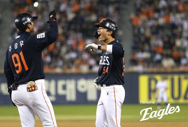 '13안타 대폭발' 한화, 3연패 탈출! '멀티히트 무삼진' 노시환→페라자·최재훈·오재원 8타점 합작 [잠실:스코어]