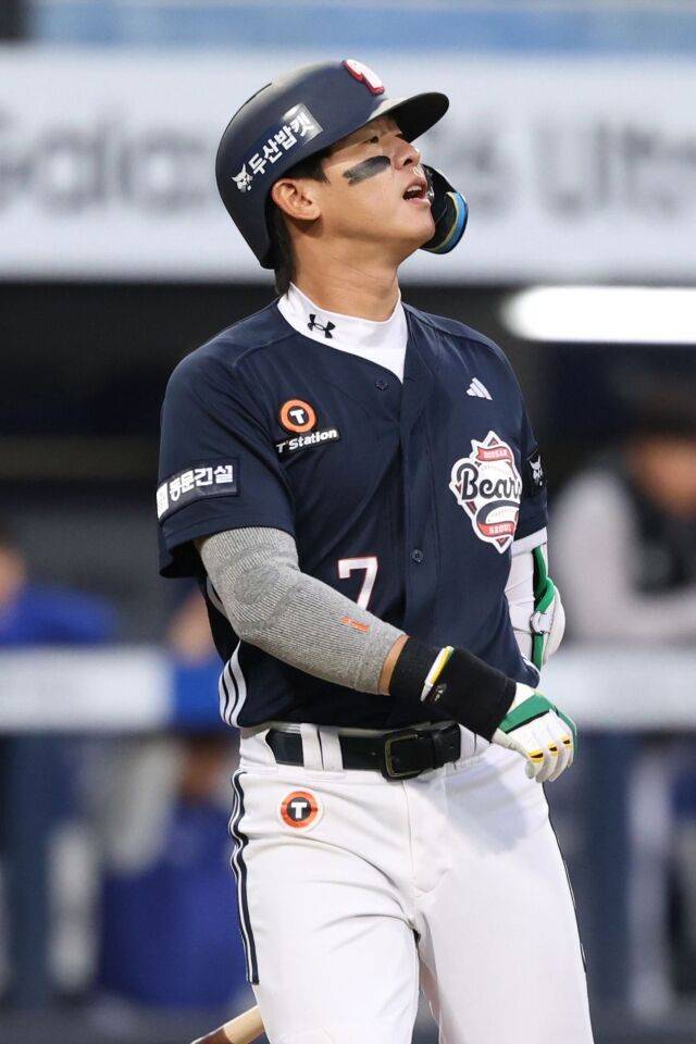 80억 유격수는 병살타 2개, 잠실 거포 1루수는 삼진 4개…상-하위 타순 흐름 계속 끊긴다, 고민 깊어지는 김원형 감독 [MD잠실]