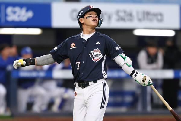 찬물 끼얹은 '80억 유격수', 꼭 1번 타자로 써야 할까…올해도 돌아온 '4월 박찬호', 득점권 무안타·병살타 2개에 고개 숙였다