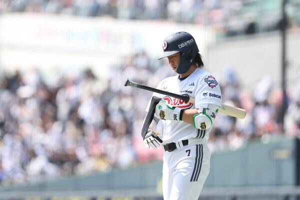 찬물 끼얹은 '80억 유격수', 꼭 1번 타자로 써야 할까…올해도 돌아온 '4월 박찬호', 득점권 무안타·병살타 2개에 고개 숙였다