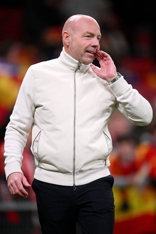 “스스로 물러날 생각은 없습니다” 북중미 월드컵서 홍명보 감독과 맞붙을 뻔했던 덴마크 사령탑, 본선 진출 실패에도 ‘잔류 의지’ 확고