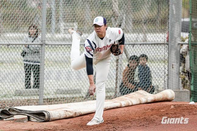 '삼성→롯데' 2억 주고 데려온 우완, 이적 후 첫 1군 콜업...이민석-신윤후 말소 [부산 현장]