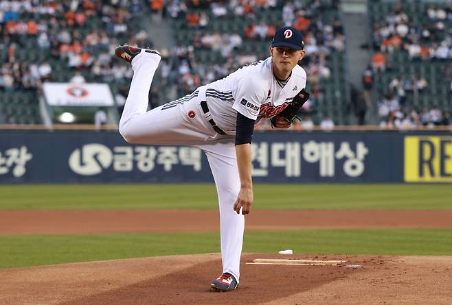 '두산 초비상' 얼굴 어두웠던 플렉센, 4일 1군 말소→우측 어깨 견갑하근 부분 손상 진단…