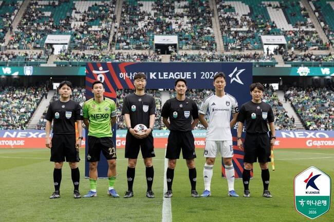 [k1.review] '슈퍼 조커 이승우 환상 쐐기골!' 전북, 100번째 현대가 더비서 울산 2-0 제압! 2위 도약