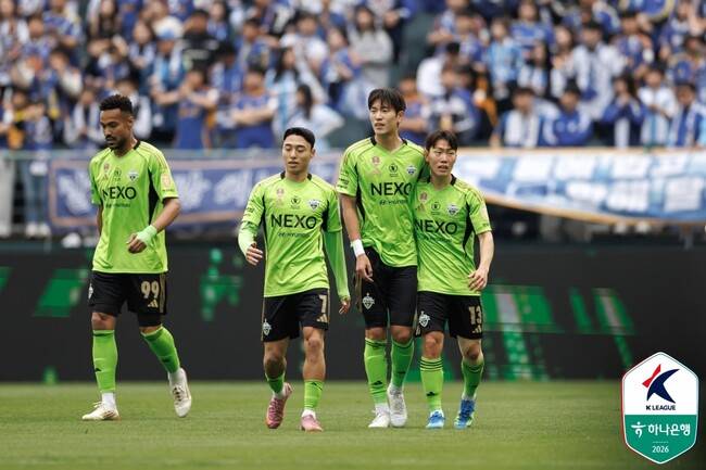 [k1.review] '슈퍼 조커 이승우 환상 쐐기골!' 전북, 100번째 현대가 더비서 울산 2-0 제압! 2위 도약