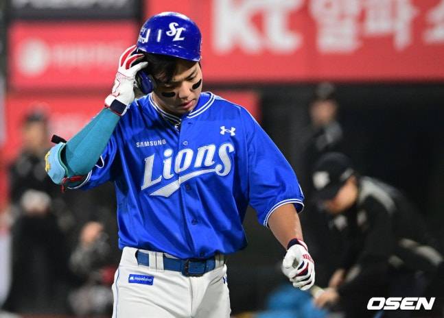 '10타수 무안타' 타격 부진에 방망이 쾅! 사령탑은