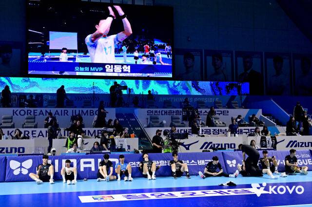 5세트 14-13서 나온 레오 서브 인·아웃 논란...현대캐피탈 블랑 감독의 분노 “우리가 진정한 승자다” [MD인천]