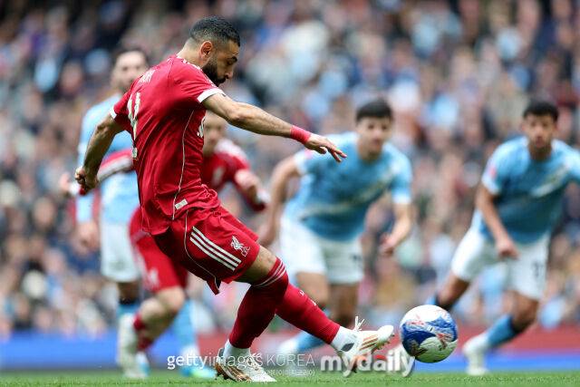 홀란드 해트트릭, 살라는 페널티킥 실축…맨시티, 리버풀 대파하고 FA컵 4강 진출