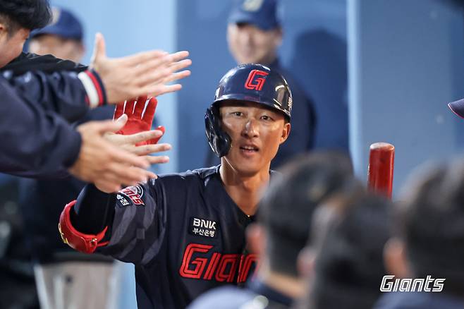 김태형 감독의 표정이 말해준다, 9회 쓰리번트 승부수도 대실패...롯데 5연패+이번 주 역전패만 4번