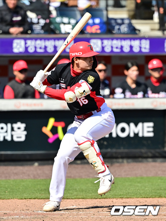 애지중지 키우던 오선우 윤도현 왜 말소했나...흘린 땀이 얼마인데 득점권 0%, 속타는 이범호의 읍참마속 [오!쎈 광주]