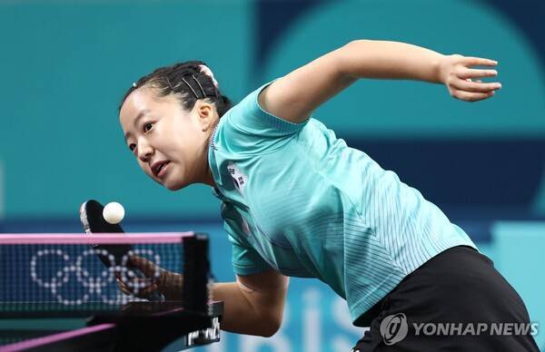 중국 선수에게 '11-0', 이게 실화… 신유빈, 여자단식 최초 월드컵 4강 쾌거