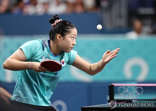 중국 선수에게 '11-0', 이게 실화… 신유빈, 여자단식 최초 월드컵 4강 쾌거