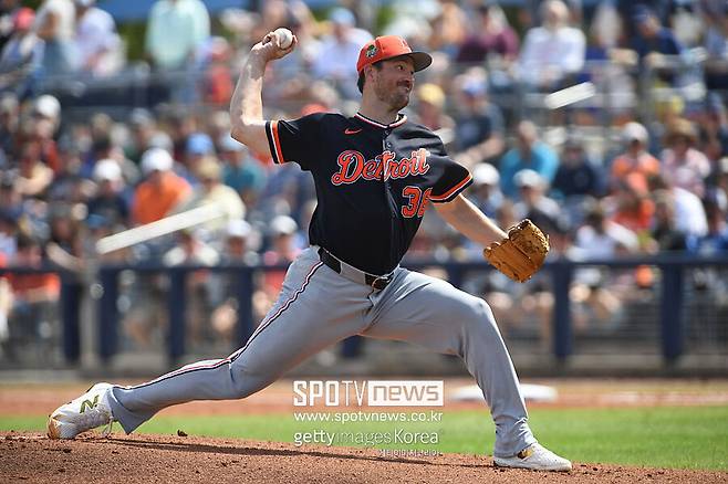 기록원도 ‘너 자격 없어’ KBO 최강 직구의 굴욕… 140m 초대형 만루포 맞았다, 나갈 때마다 실점이라니