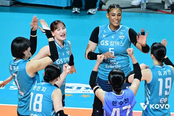 '실바 몰빵배구', 또 성공… GS칼텍스, 도로공사 꺾고 챔피언결정전 우승[GS V4]