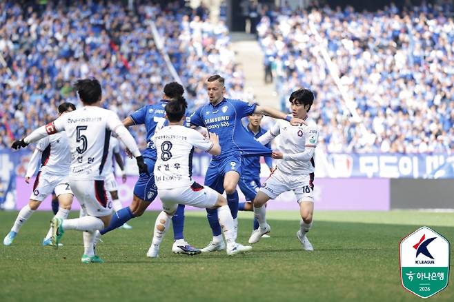 이정효의 수원, 연승행진 마감...'엄청난 에너지' 충북청주와 0-0 무승부 '2위 유지'[현장 리뷰]