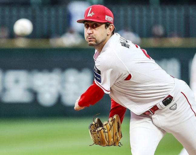 '패패패패패패' 롯데 최악의 일주일→공동 꼴찌 추락, 9회 피치클락 위반→폭투→폭투→끝내 결승점 헌납...SSG 단독 선두 [부산:스코어]