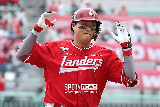 피치클락 위반 볼넷→폭투→폭투→적시타…롯데 패패패패패패 공동 꼴찌 추락, SSG 단독 1위 등극 [사직 게임노트]