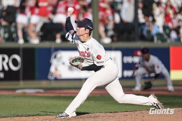 이젠 하다하다 피치클락 위반으로 지냐...홈 개막시리즈 다 내준 롯데, 6연패로 최하위 추락