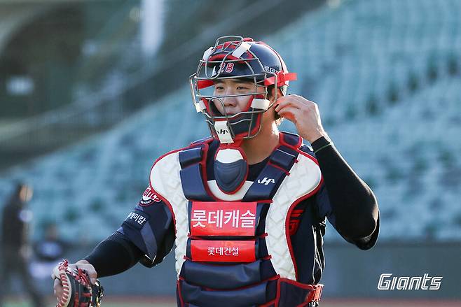 추가 진루 막으랬더니 폭투, 폭투 '자멸'…오직 최준용의 잘못? 포수 지분도 적지 않았다