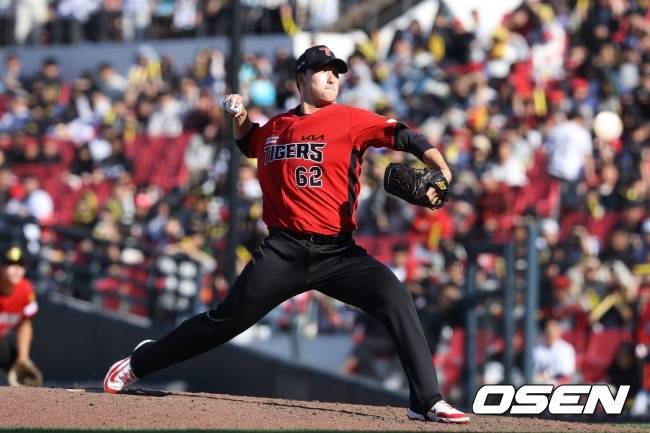 146km 던져도 헛스윙, 투지 넘친 ALL 직구...개막전 블론 씻어낸 첫 세이브 정해영
