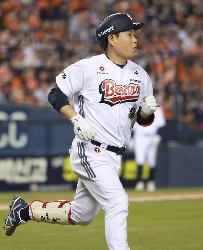 '연봉 42억 껑충' 그런데 타율 6푼9리 무슨 일인가…KBO 최초 대기록 주인공의 믿기 어려운 현실