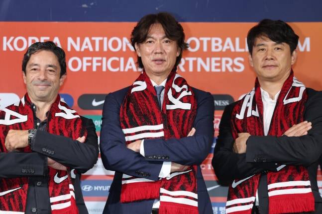 홍명보호 '오피셜' 공식선언...스리백 전술, 수석코치가 본체