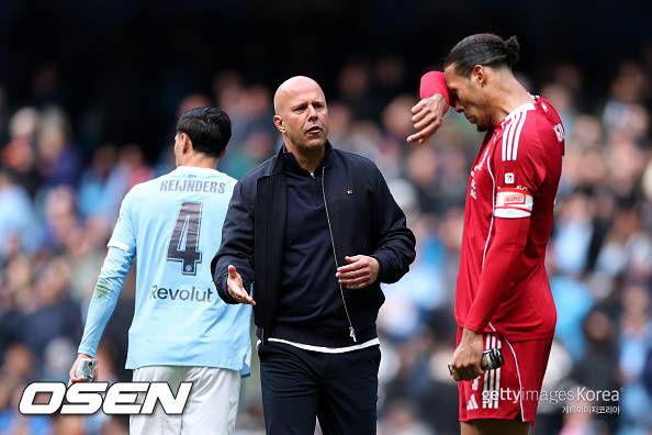 ‘홀란에게 해트트릭 허용’ 멘탈 나간 세계최고 수비수 반다이크 “포기하면 안됐다”